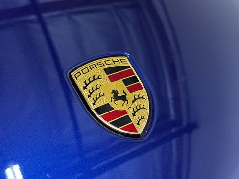 Used 2025 Porsche Macan w/ Premium Package Plus AWD/4WD image 15