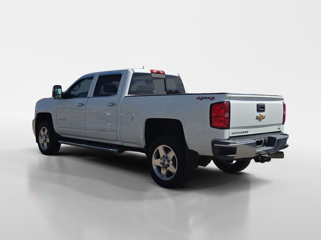 Used 2015 Chevrolet Silverado 2500 LTZ AWD/4WD image 3