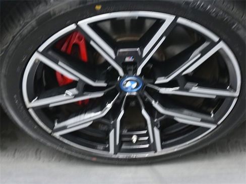 Used 2023 BMW i4 eDrive40 w/ M Sport Package image 29