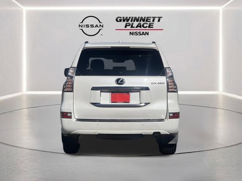 Used 2021 Lexus GX 460 Premium w/ Premium Package image 26