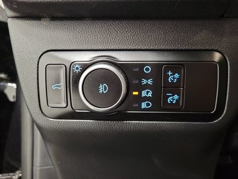 Certified 2025 Ford Escape Platinum AWD/4WD image 21