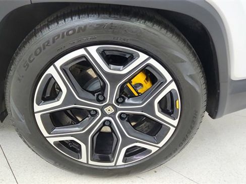 Used 2024 Rivian R1S Adventure image 61