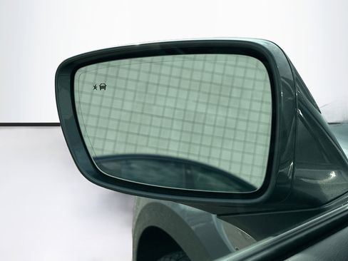 Used 2019 Buick Enclave Premium w/ Experience Buick Package image 16