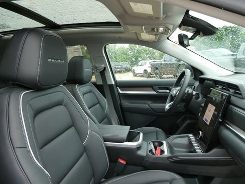 New 2026 GMC Terrain Denali AWD/4WD image 10