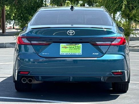 Used 2025 Toyota Camry XSE FWD image 12