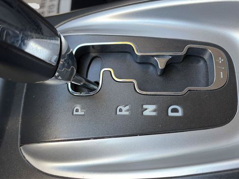 Used 2018 Dodge Journey SE w/ Connectivity Group FWD image 17