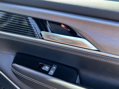 New 2026 Jeep Grand Wagoneer Limited AWD/4WD image 19