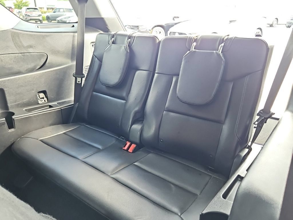 Used 2022 Ford Explorer Limited w/ Equipment Group 301A RWD image 30
