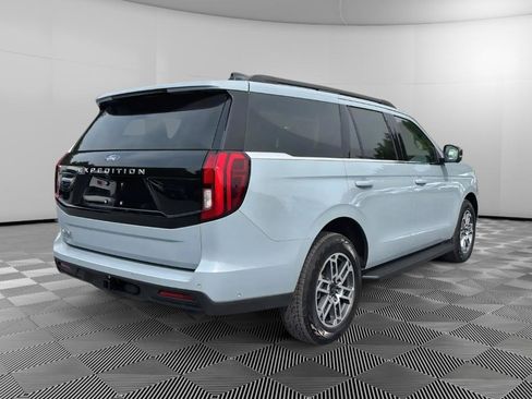 Used 2025 Ford Expedition Active AWD/4WD image 4