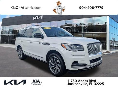 Used 2023 Lincoln Navigator Reserve AWD/4WD image 1