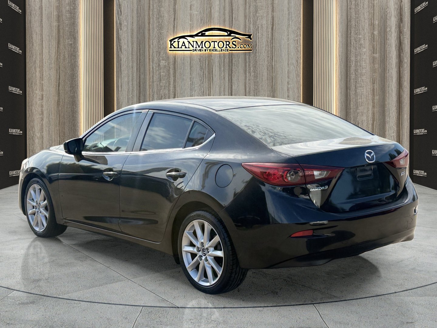 Used 2017 MAZDA MAZDA3 Touring FWD image 5