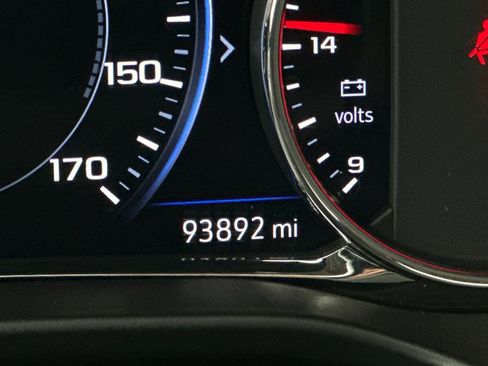 Used 2021 GMC Acadia Denali w/ Denali Technology Package image 32