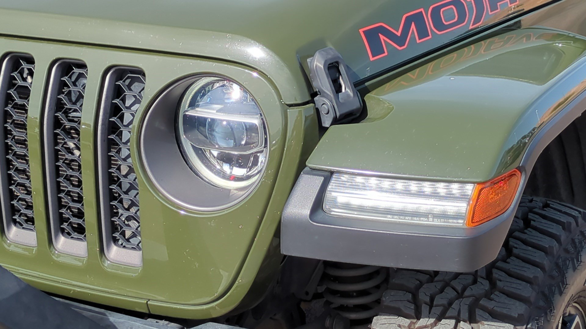 Used 2021 Jeep Gladiator Mojave AWD/4WD image 9