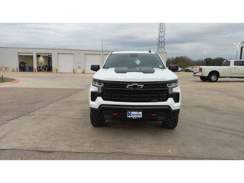 Used 2023 Chevrolet Silverado 1500 LT Trail Boss w/ Convenience Package II image 3