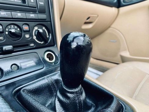 Used 2000 MAZDA MX-5 Miata LS image 23