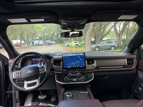 Used 2024 Ford Expedition Limited AWD/4WD image 35