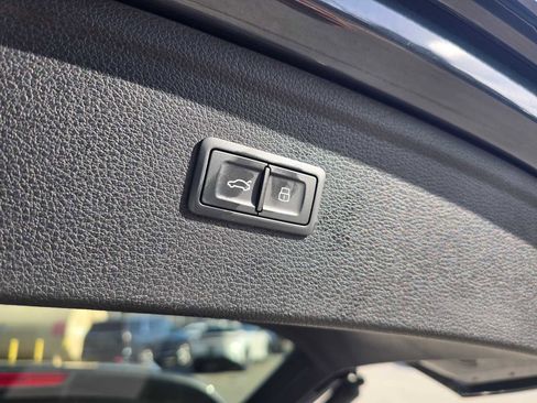 Used 2021 Audi Q5 Premium Plus image 18