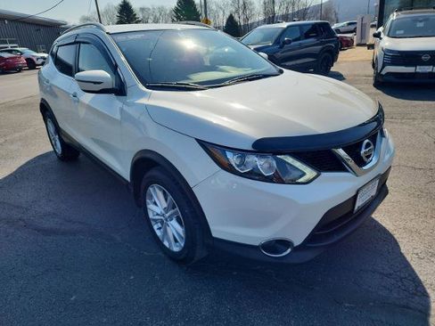 Certified 2017 Nissan Rogue Sport SV w/ SV All-Weather Package image 2