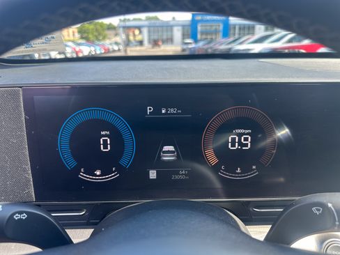 Used 2025 Hyundai Kona SEL AWD/4WD image 22