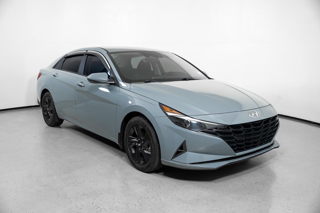 Used 2021 Hyundai Elantra Blue FWD image 2