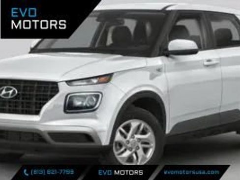 Used 2025 Hyundai Venue SEL FWD image 1