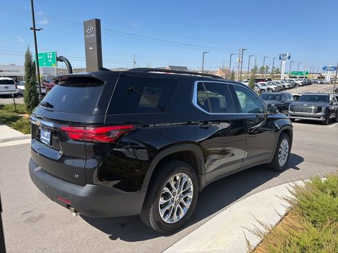 Used 2023 Chevrolet Traverse LT image 6