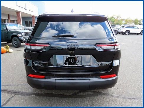 New 2025 Jeep Grand Cherokee L Altitude image 6