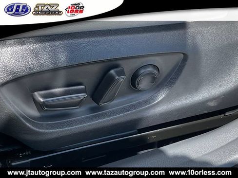 Used 2022 Toyota Camry XSE w/ Navigation Package FWD image 11