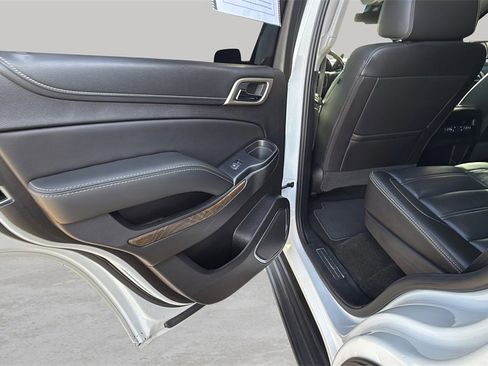 Used 2018 GMC Yukon Denali image 49