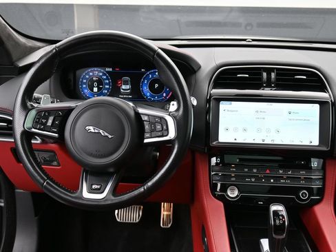 Used 2020 Jaguar F-PACE SVR AWD/4WD image 11