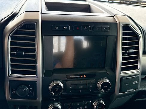 Used 2017 Ford F350 Platinum w/ Platinum Ultimate Package image 18