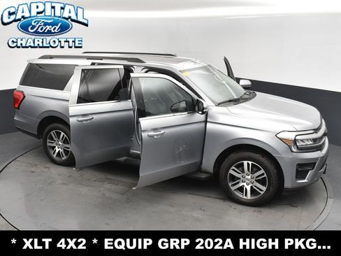 Used 2024 Ford Expedition Max XLT image 34