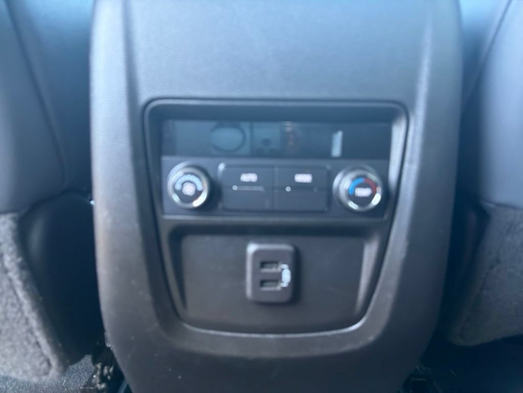 Used 2023 Buick Enclave Essence w/ Sport Touring Edition FWD image 16