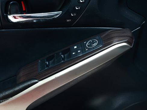 Used 2014 Lexus IS 350 AWD image 46