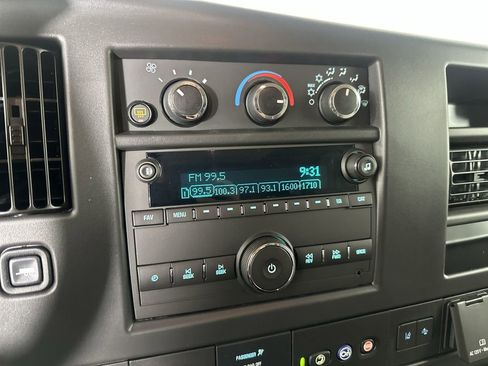 Used 2025 Chevrolet Express 2500 LT w/ LT Preferred Equipment Group RWD image 16