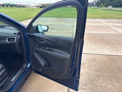 Used 2020 Chevrolet Equinox Premier AWD/4WD image 22