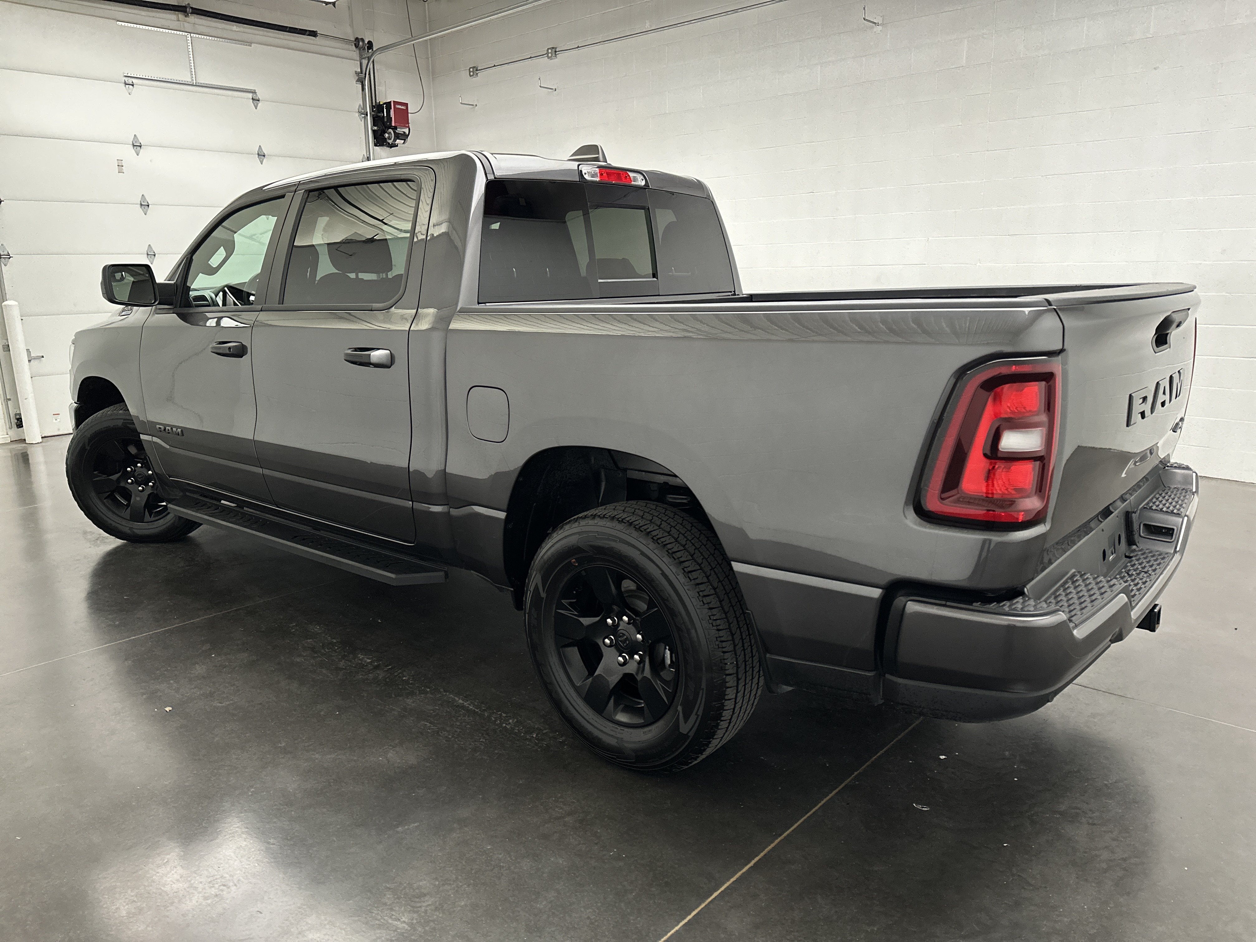 Used 2025 RAM 1500 Tradesman w/ Night Edition AWD/4WD image 9