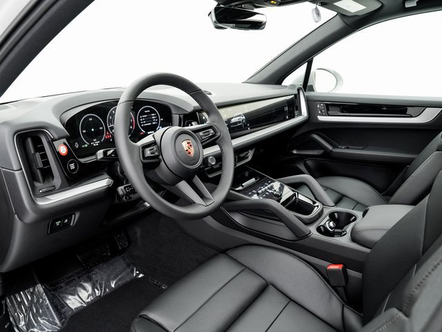 Certified 2026 Porsche Cayenne AWD/4WD image 4