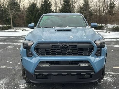 New 2026 Toyota Tacoma TRD Sport image 6