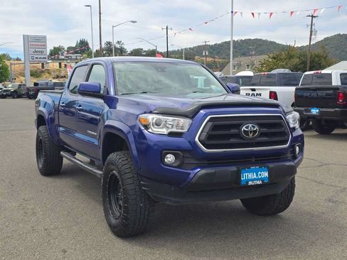 Used 2022 Toyota Tacoma SR5 AWD/4WD image 7