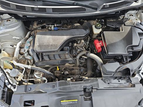 Used 2021 Nissan Rogue Sport S image 31