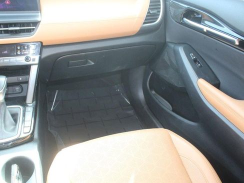 Used 2024 Kia Seltos EX image 15