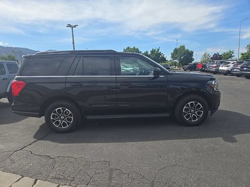 Used 2024 Ford Expedition XLT AWD/4WD image 4