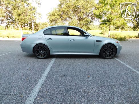 Used 2006 BMW M5 image 3