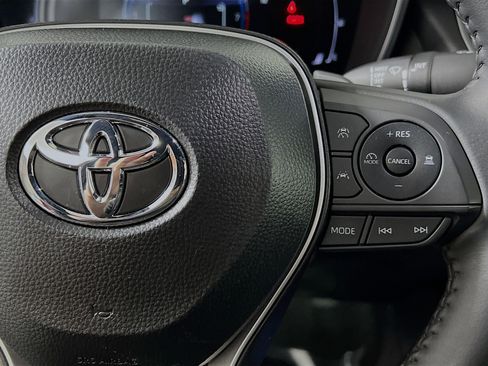 Used 2025 Toyota Corolla XSE image 20