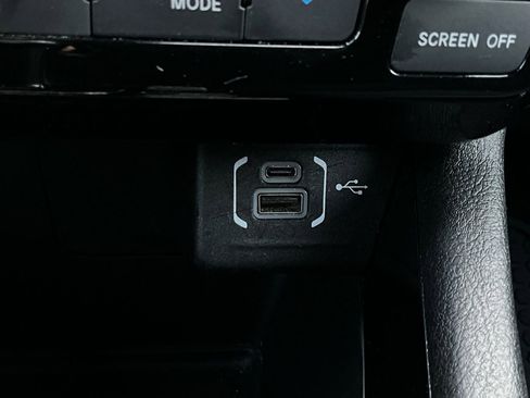 Used 2025 Jeep Compass Trailhawk image 25