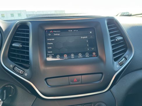 Used 2019 Jeep Cherokee Latitude w/ Cold Weather Group image 50