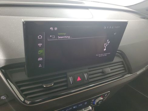 Certified 2025 Audi Q5 2.0T Premium Plus image 8