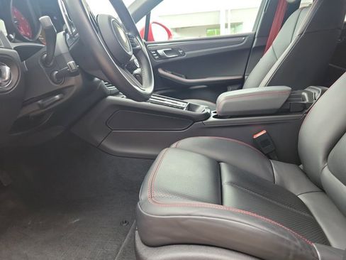 Certified 2024 Porsche Macan GTS AWD/4WD image 5