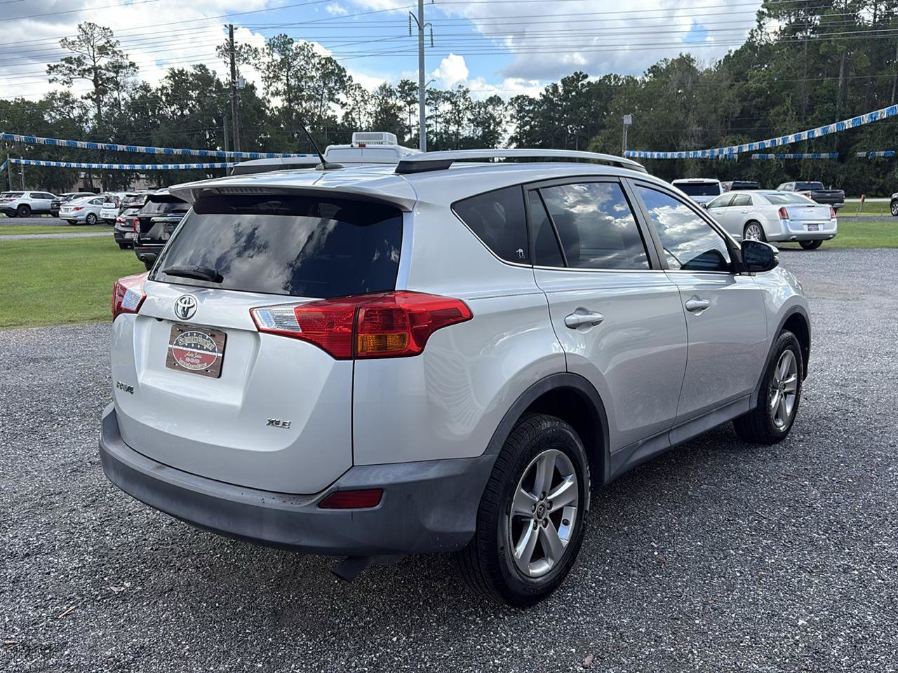 Used 2015 Toyota RAV4 XLE FWD image 5